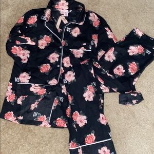 Victory secret 2 piece pajama set